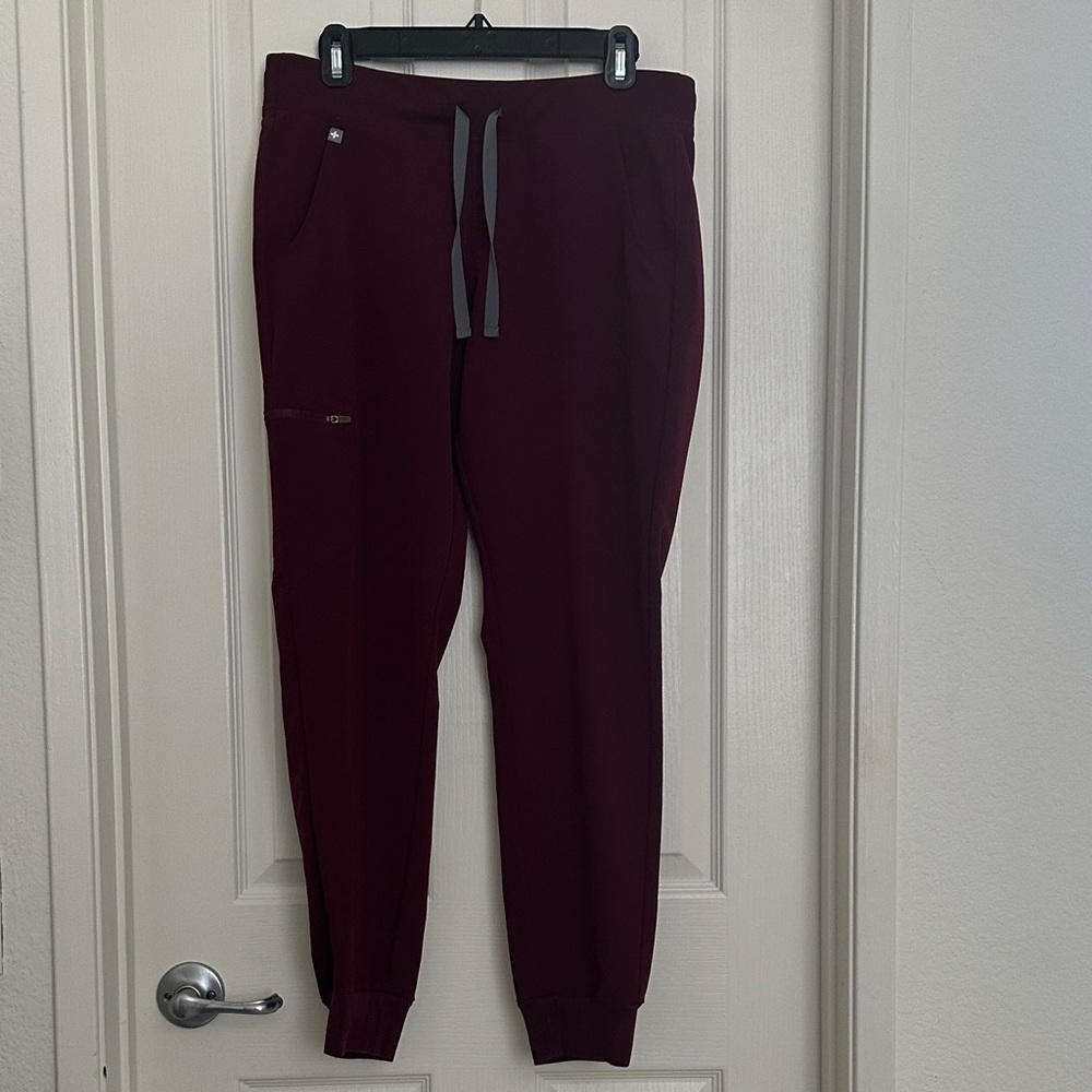 Figs Women’s Wine Jogger Pants with Contrast Drawstrings
